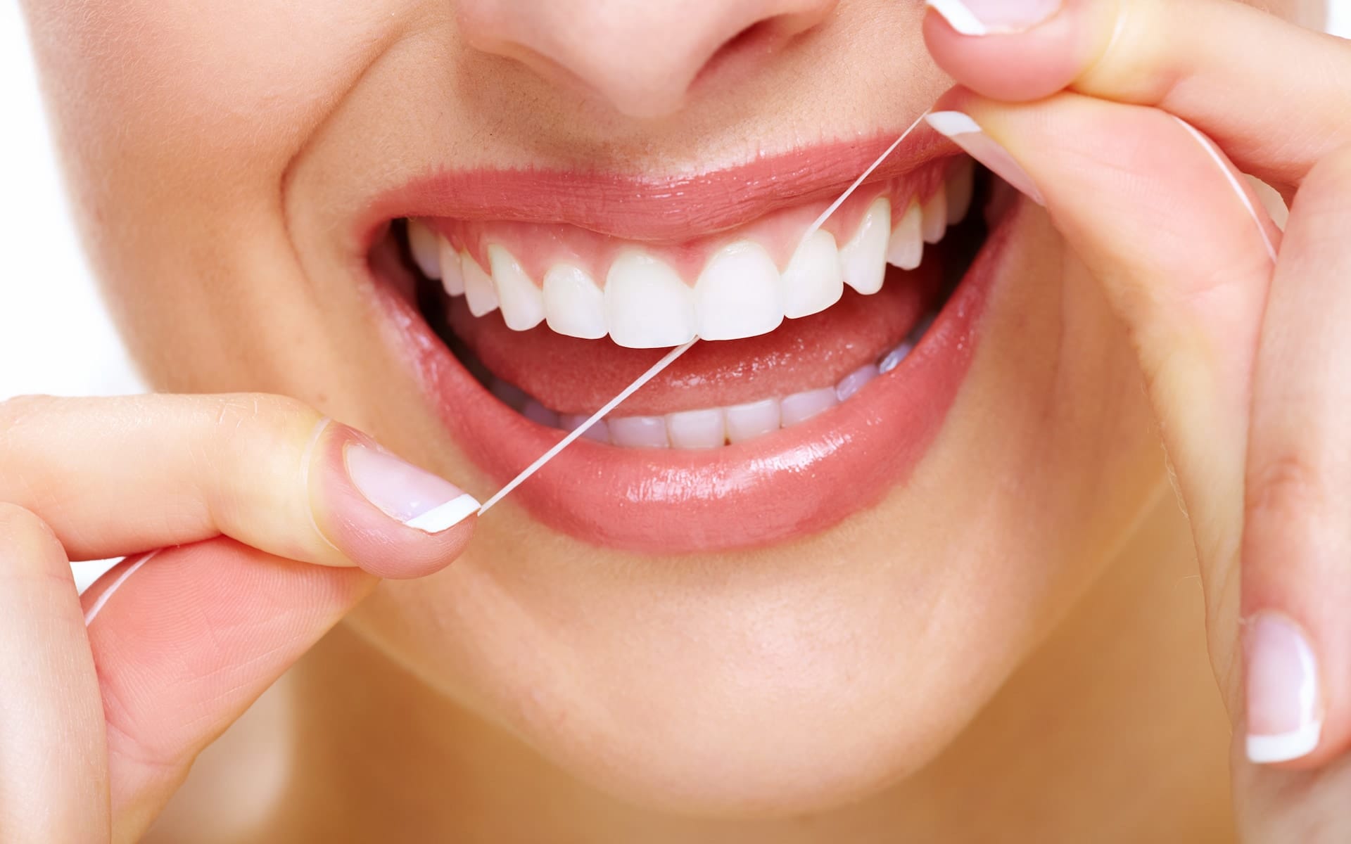 How to Choose the Best Dental Floss for Your Dental Needs