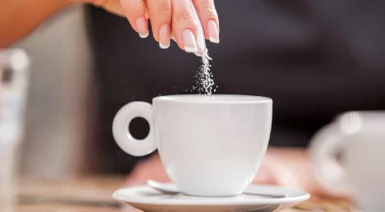 coffee-sugar-bad-for-teeth