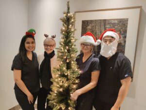 happy-holidays-atlas-dental-toronto-2021